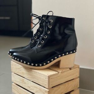 Jeffrey Campbell Faux Patent Leather Studded Booties Size 8